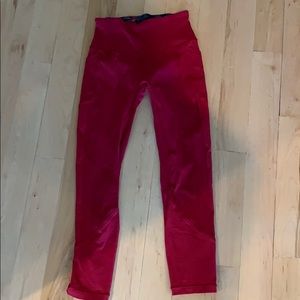 Lululemon red/pink Capri leggings with pockets